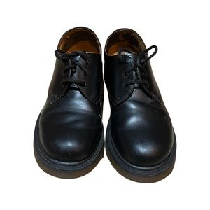 doc martens oxford low rise